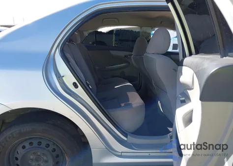 2011 Toyota Corolla Le z USA, uszkodzony, nr VIN JTDBU4EE6BJ107740